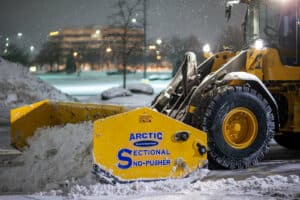 arctic snow and ice HD-pusher-on-wheel-loader