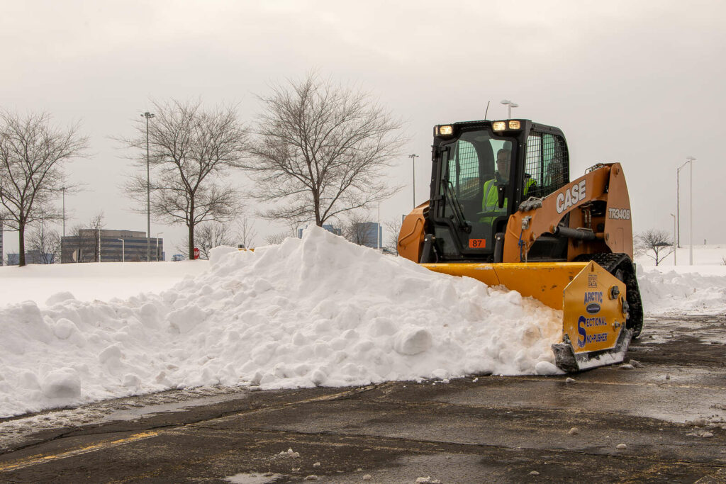 arctic snow and ice LD-pusher-on-track-loader-003