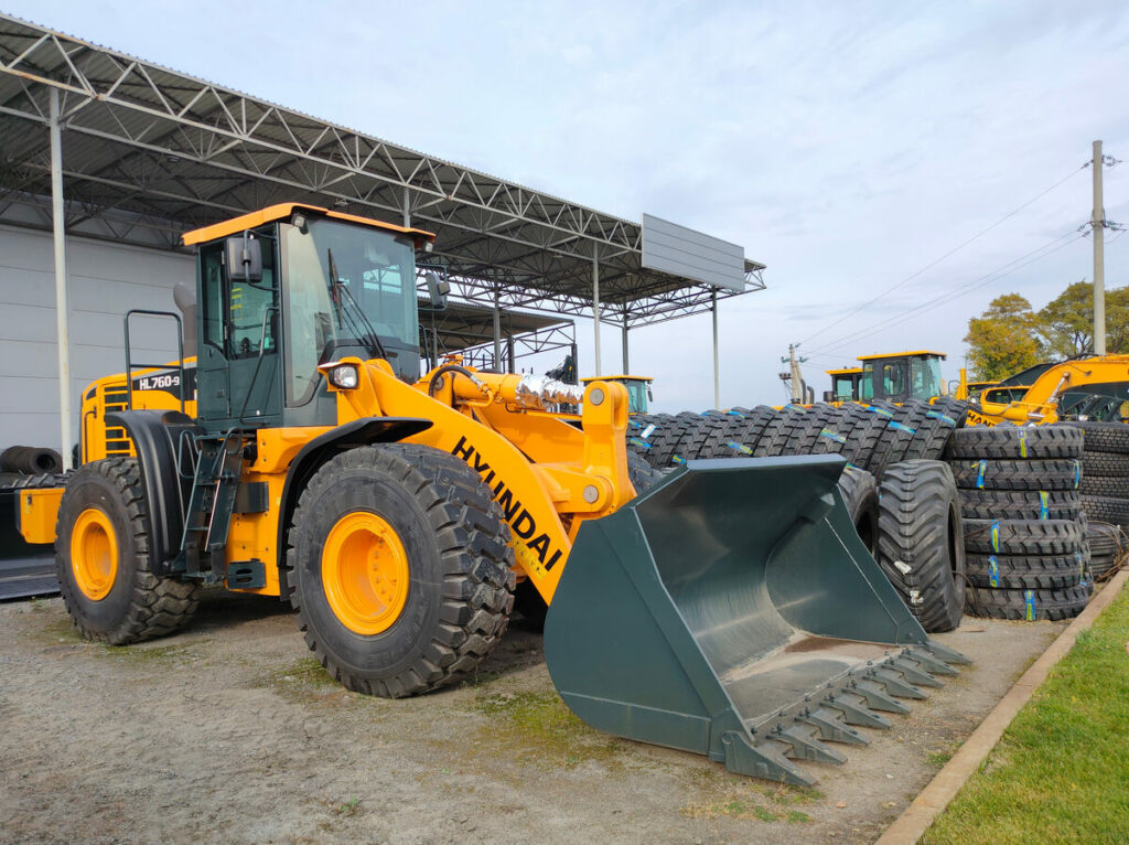 hyundai-wheel-loader-best-construction-equipment