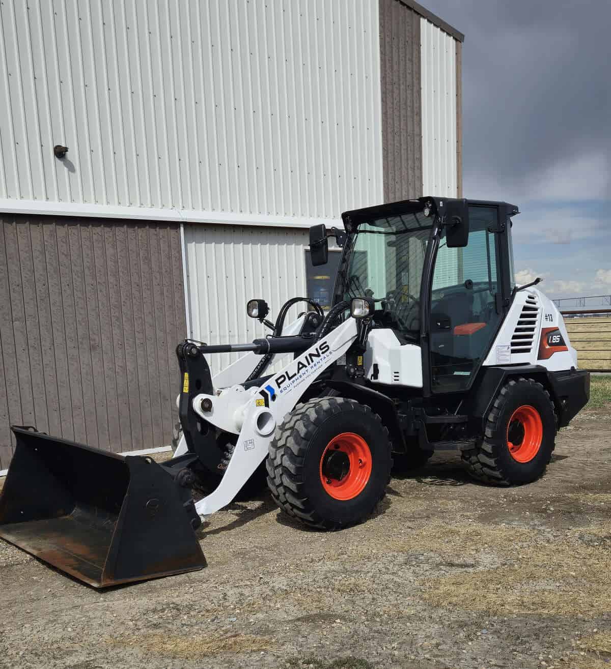 bobcat-l85-compact-loader-front-bucket-western-canada-dealer