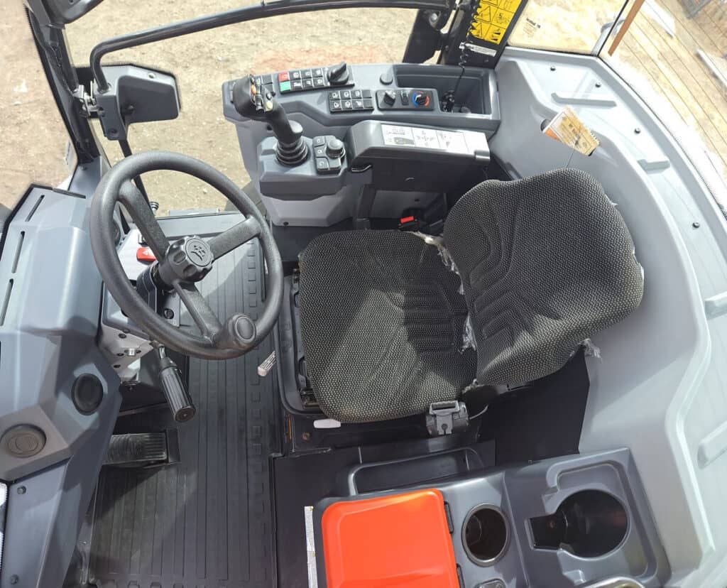 bobcat-l85-interior-cab-controls-western-canada-plains-equipment-rentals