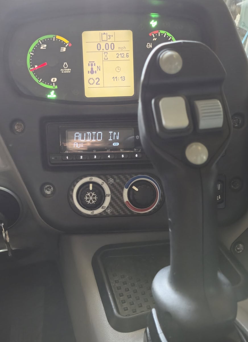 case-321f-interior-dashboard-and-joystick-control-western-canada-wheel-loader