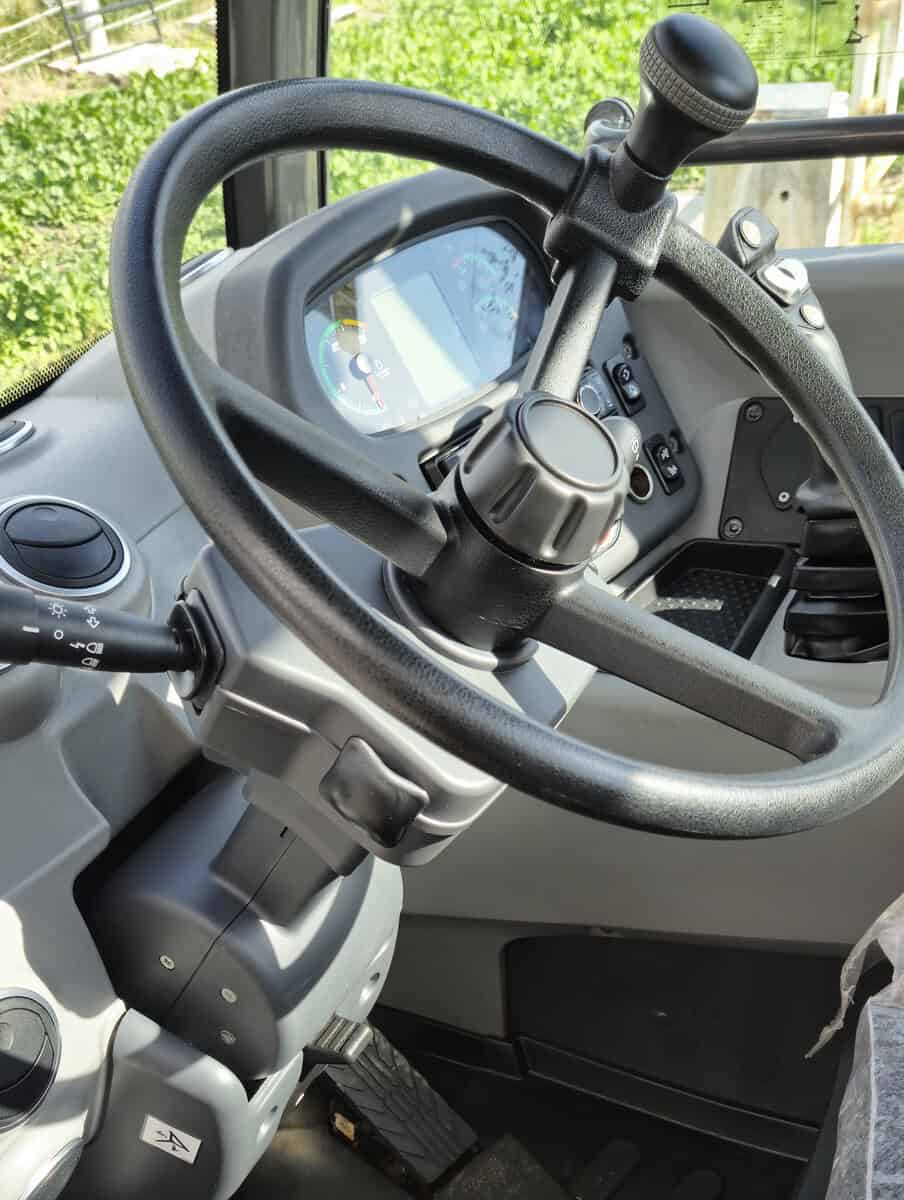 case-321f-loader-dashboard-and-pedal-area-interior-western-canada