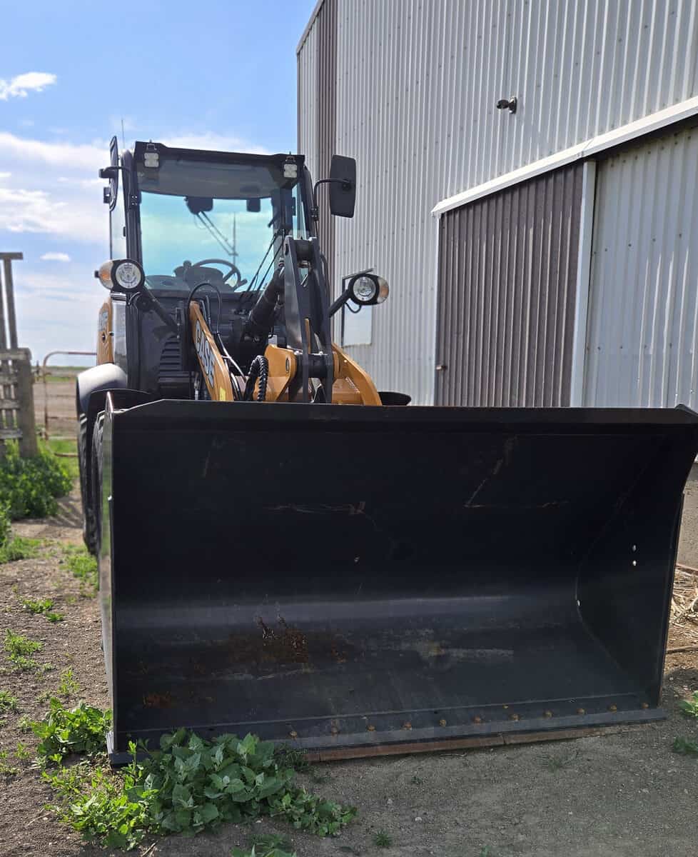 case-321f-wheel-loader-front-view-with-bucket-for-sale-western-canada-plains-equipment-rentals