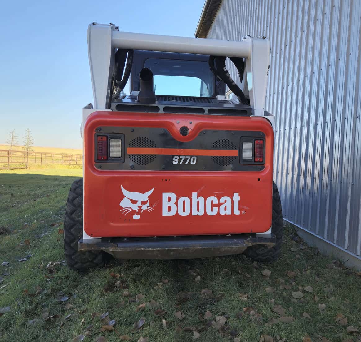 bobcat-s770-wheeled-skid-steer-rear-view-showing-bobcat-logo-western-canada