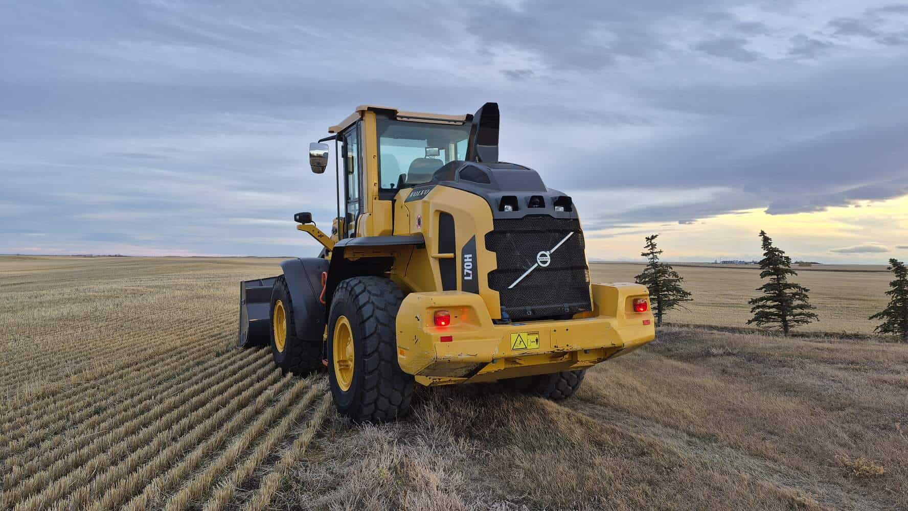 volvo-l70h-rear-side-profile-used-wheel-loader-for-sale-western-canada