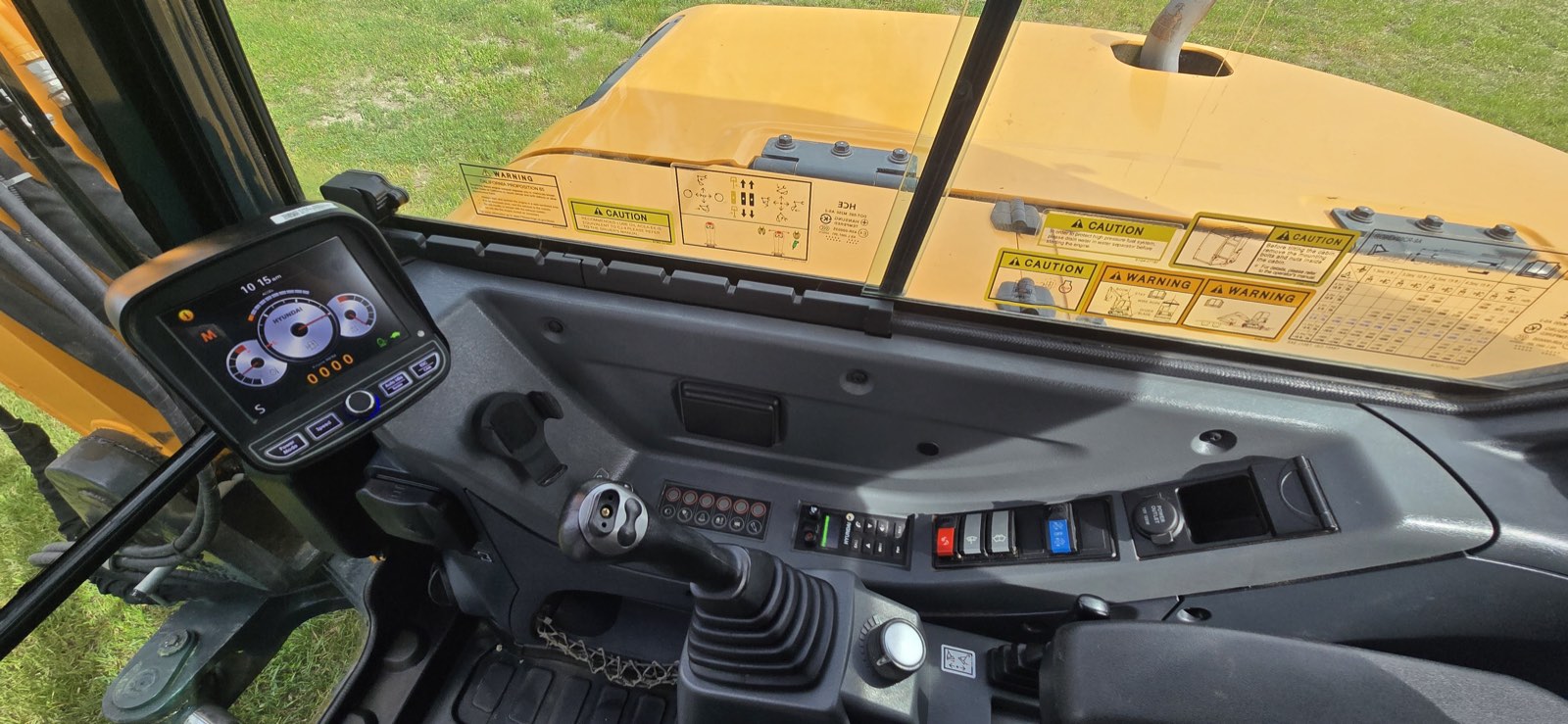 Hyundai 80CR-9A excavator detail