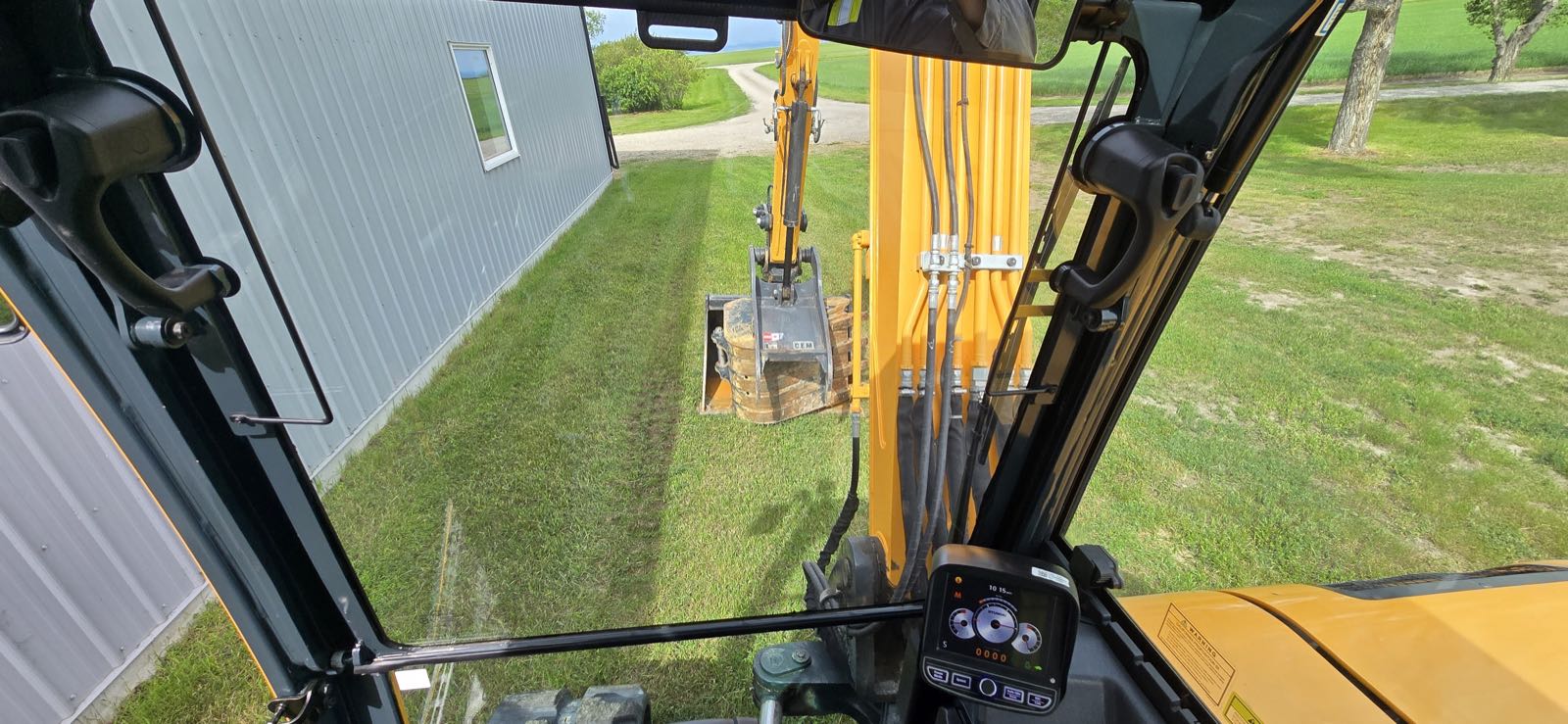 Hyundai 80CR-9A excavator with 498 hours