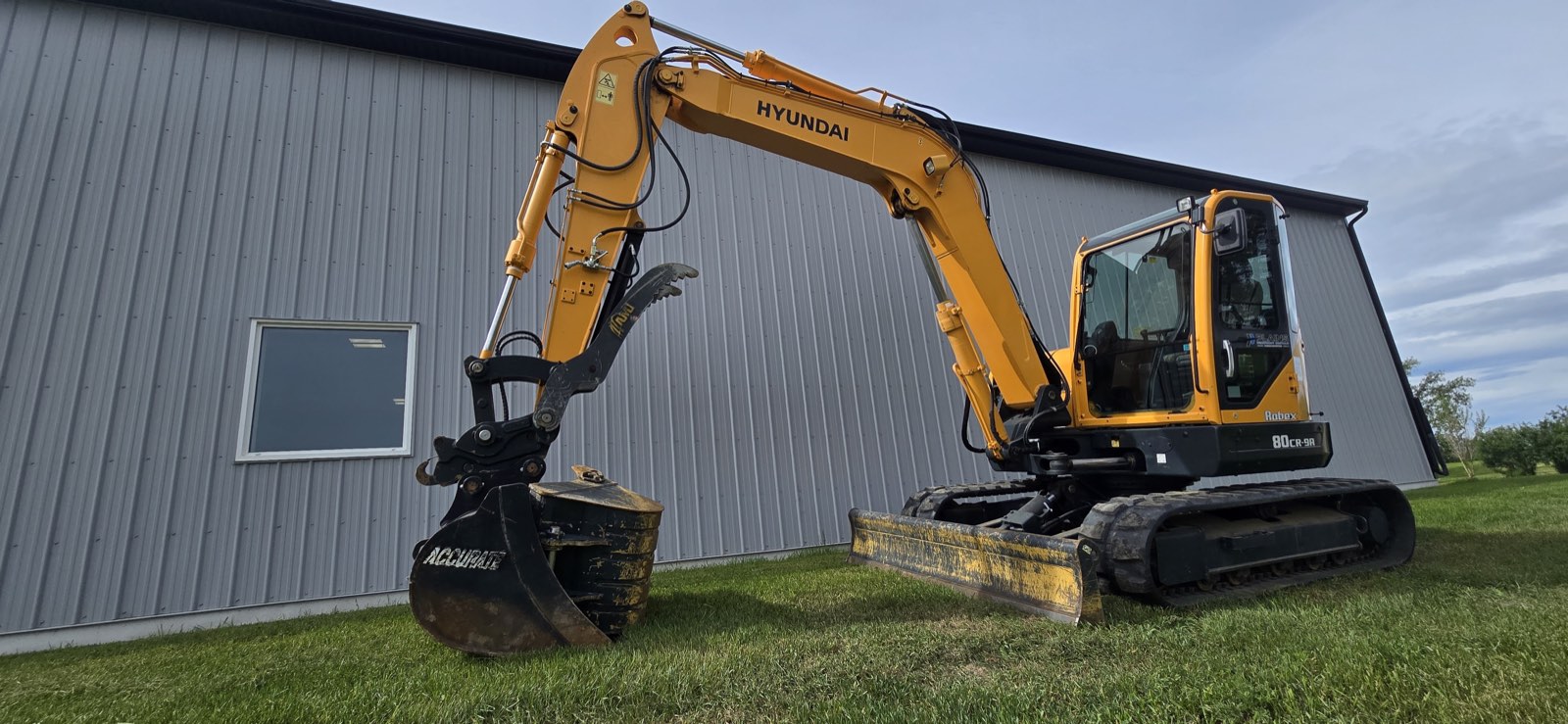 Hyundai 80CR-9A excavator side profile